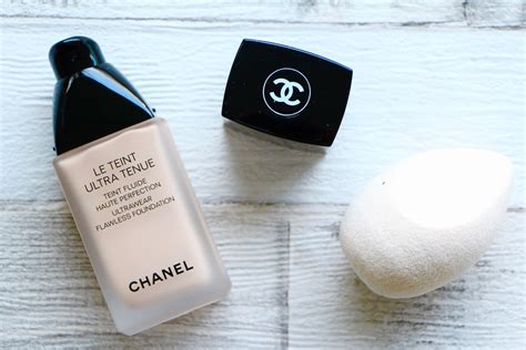 chanel le teint ultra tenue review makeuoandbeautyblog|Chanel ultra le teint bd21.